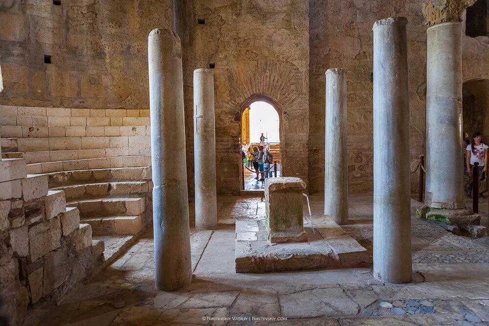 храм св николая в турции. церковь святого николая в турции демре. город демре храм николая чудотворца. мирликийский храм. храм святого николая демре.