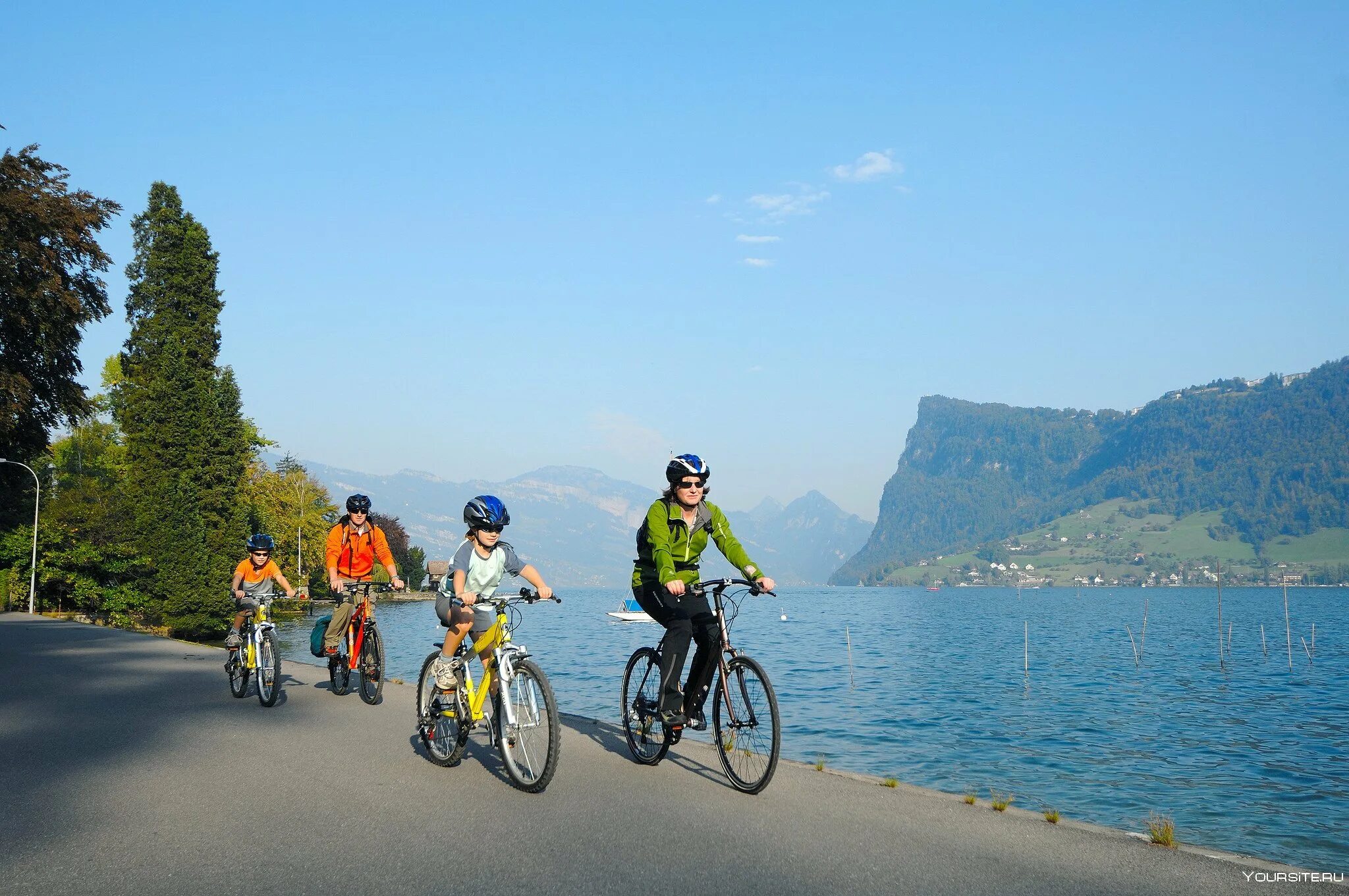 Bike traveling. Путешествие на велосипеде. Велосипед для туризма. Велосипед турист. Путешественник на велосипеде.