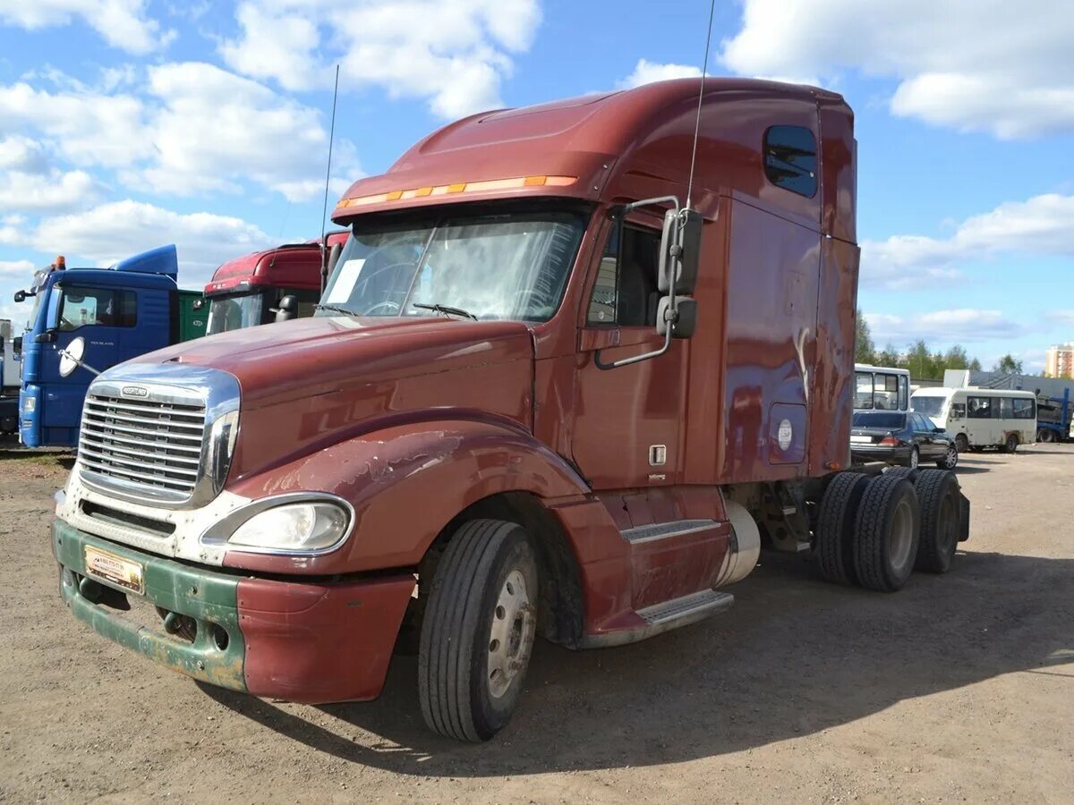 Freightliner Columbia 2002. Фредлайнер коламбия 2002 год. Американский седельный тягач freightliner. Фредлайнер коламбия красный. Купить тягач фредлайнер в россии