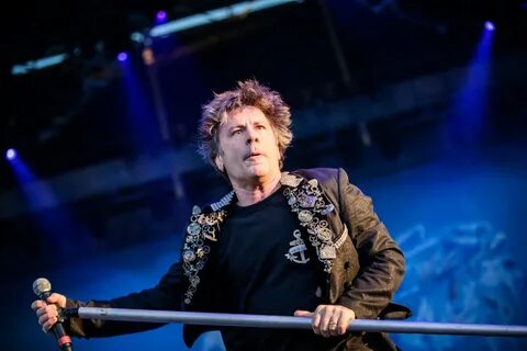 Bruce dickinson