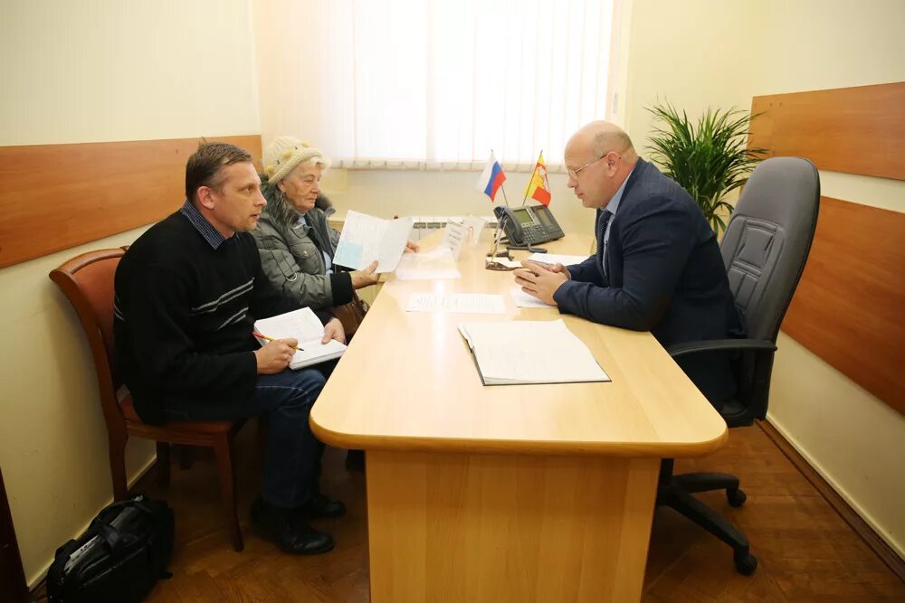 Воронеж управляющие компании жкх. Руководитель жкх воронеж. начальник жкх воронежа.
