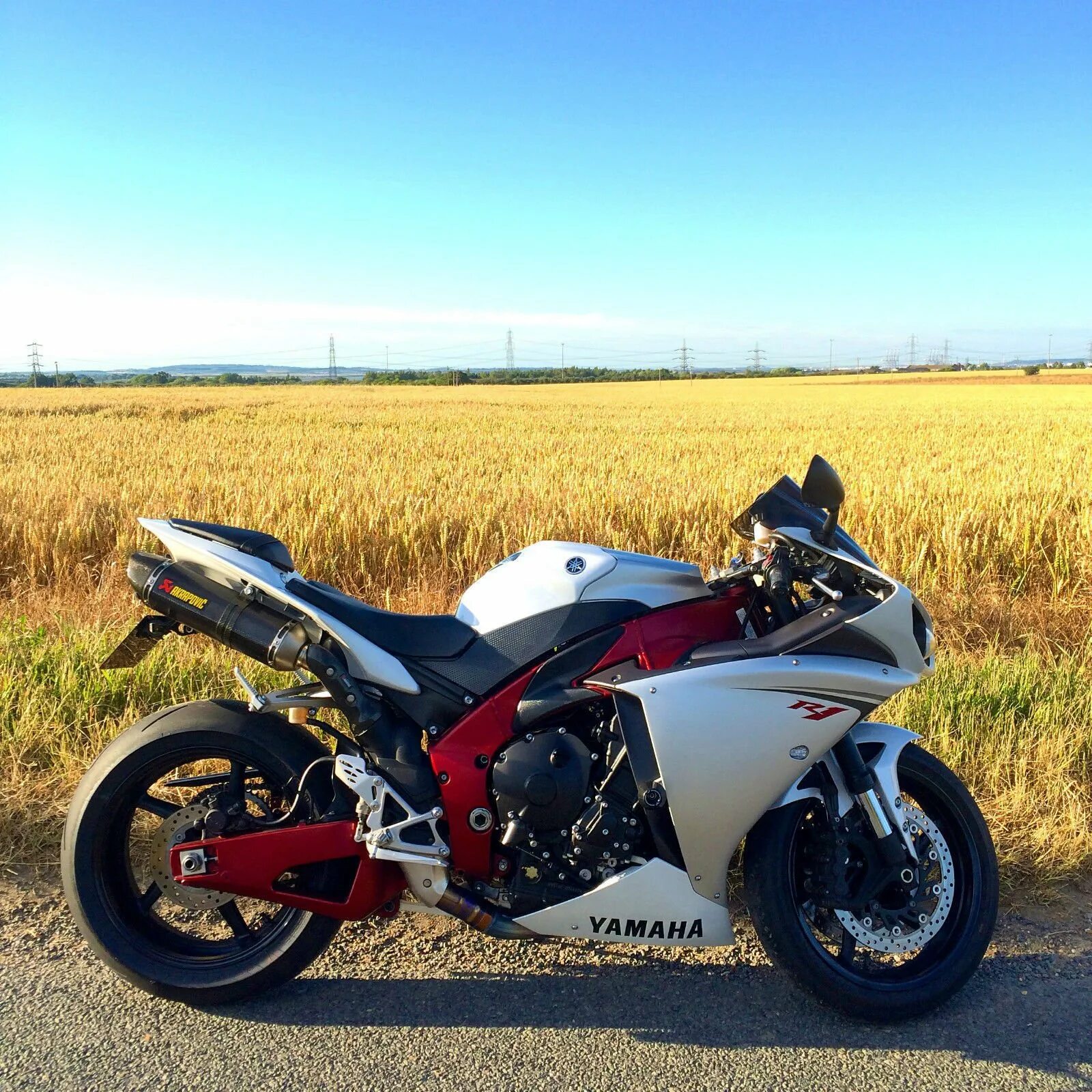 Yamaha r1 2009. Yamaha YZF r1 2009. Yamaha YZF-r1. Yamaha r1 2009 stock. Yamaha r1 2009 отзывы владельцев.