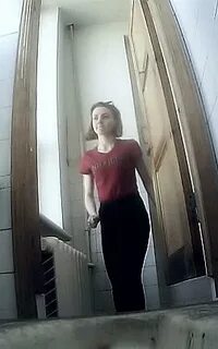 Юные девочек видео подглядывать в туалетах