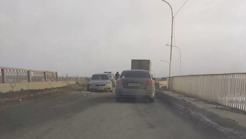 Дтп старый мост. Авария в барнауле на мосту. авария старый мост барнаул. авария на старом мосту барнаул. авария на новом мосту барнаул.