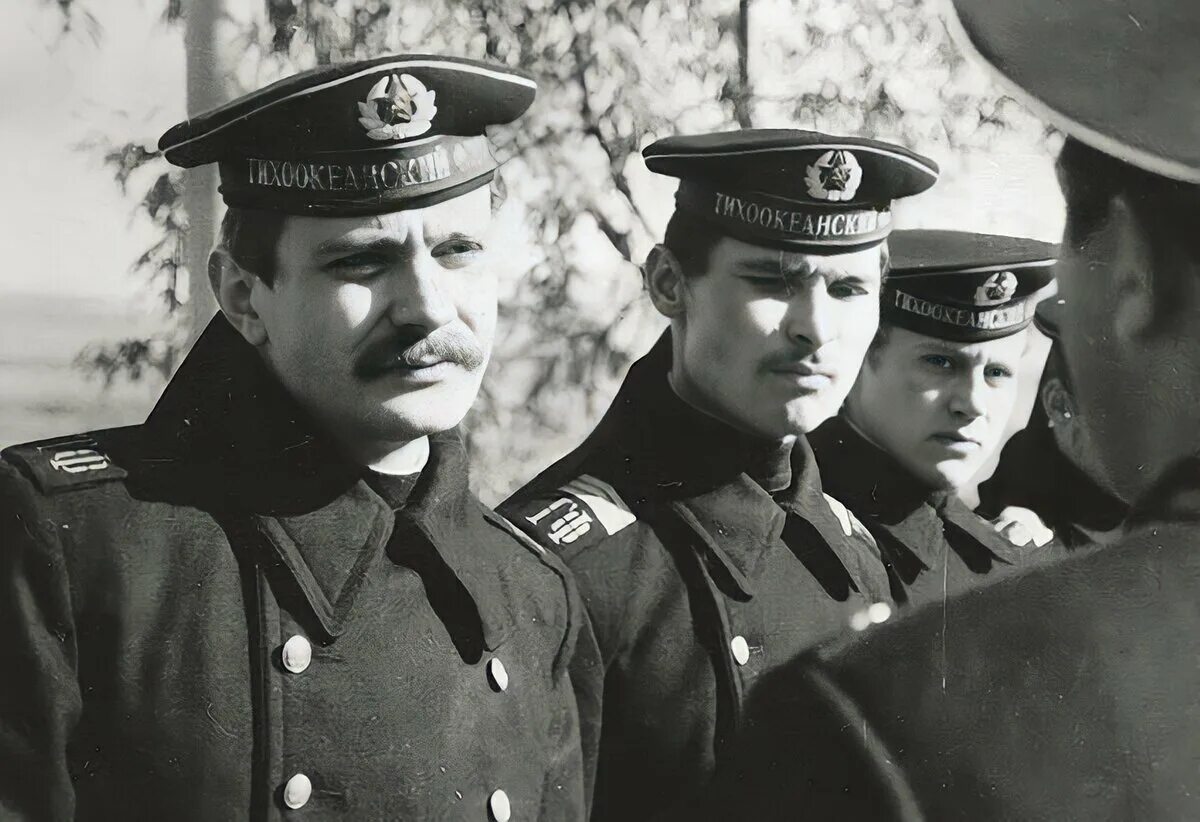 Михалков мичман криворучко. Михалков мичман криворучко. Михалков мичман криворучко. Мичман панин. Михалков мичман криворучко.