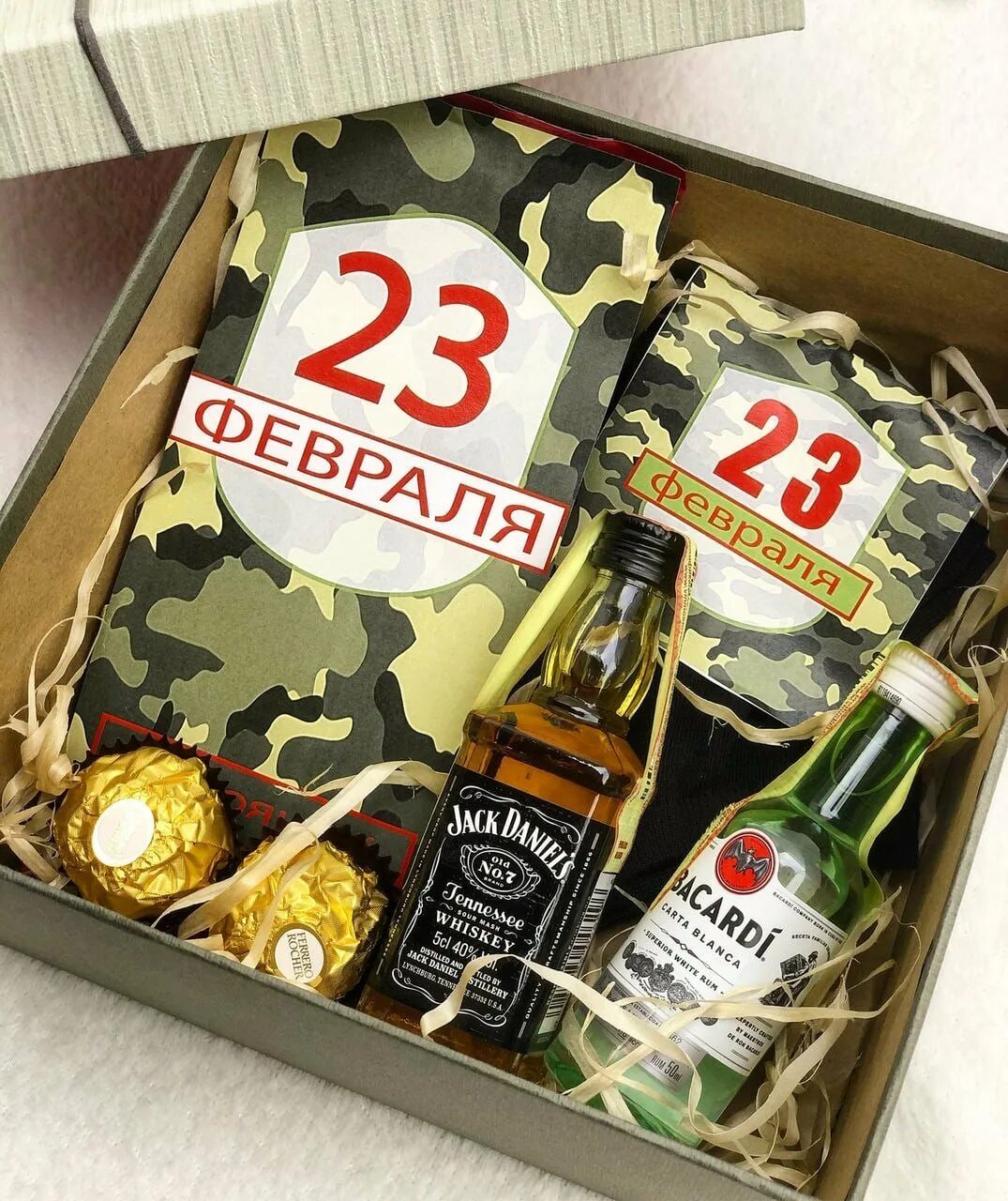 Идеи поздравления мужчин с 23. Мужские подарки на 23 февраля. Подарки на 23 ФЕВРАЛЯМУ. Бокс «23 февраля». Подорки мужчинам на 23 февраля.