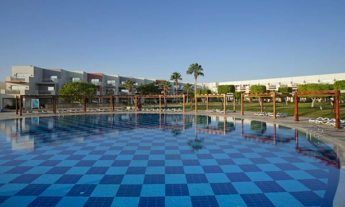 Sunrise crystal bay resort -grand select 5*. Санрайз кристалл египет хургада. Sunrise grand select египет. Crystal bay resort египет. Sunrise grand select crystal bay resort.