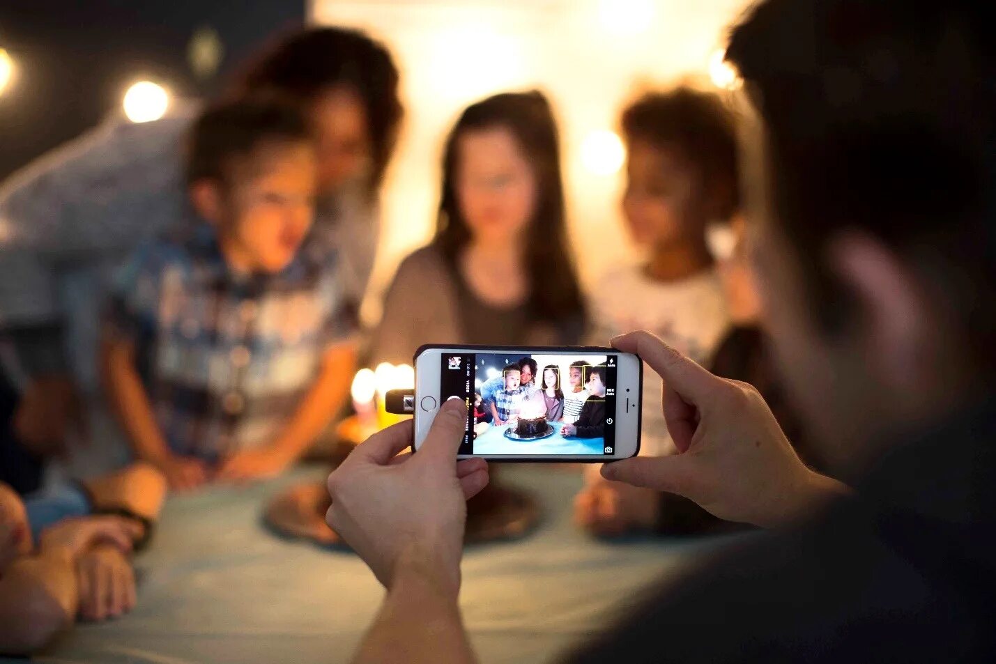 Трансляция экрана телефона. Экран настроек андроид. Как подключить беспроводной экран на телефоне. Трансляция с телефона. Трансляция на смартфоне.