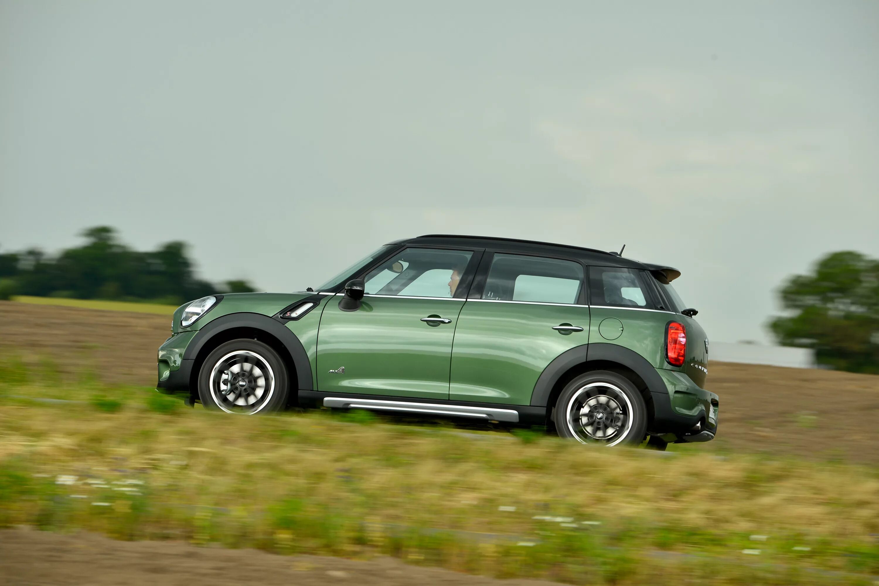 Фф минни. Мини Купер Кантримен. Мини Купер Кантримен 2015. Mini Cooper s Countryman, 2015. Мини Купер Кантримен 2023.