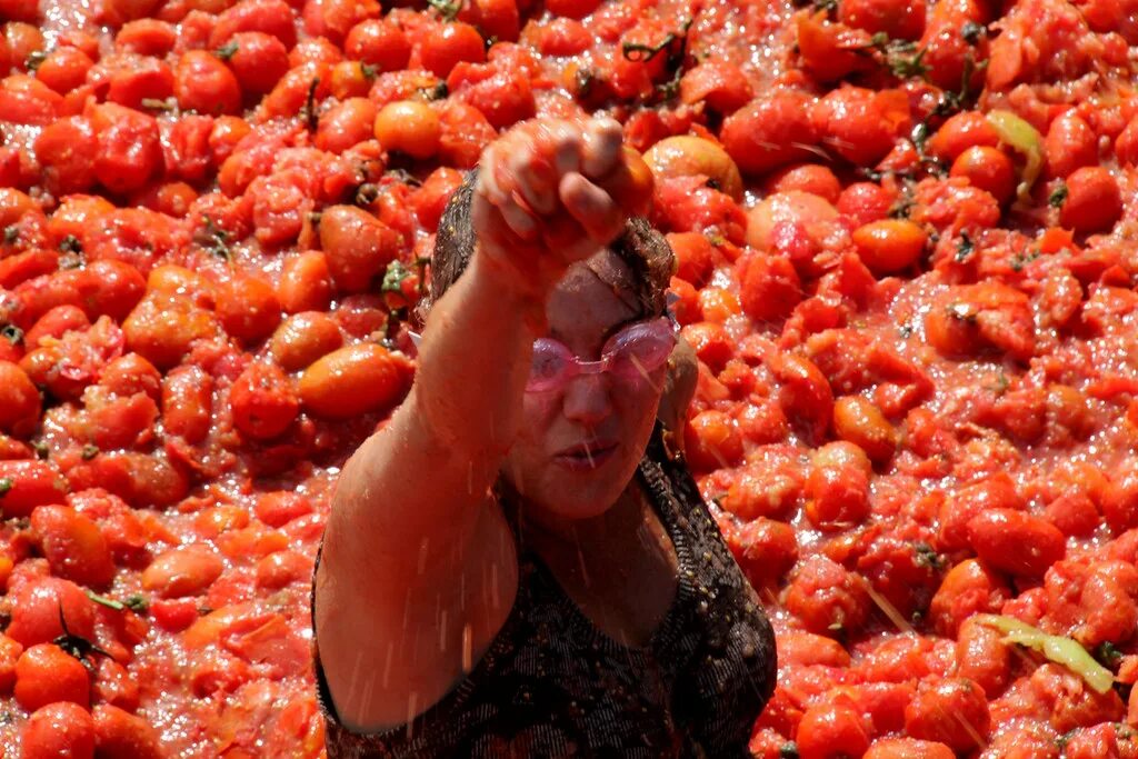 Месиво песня. Tomatina праздник праздник в Испании.