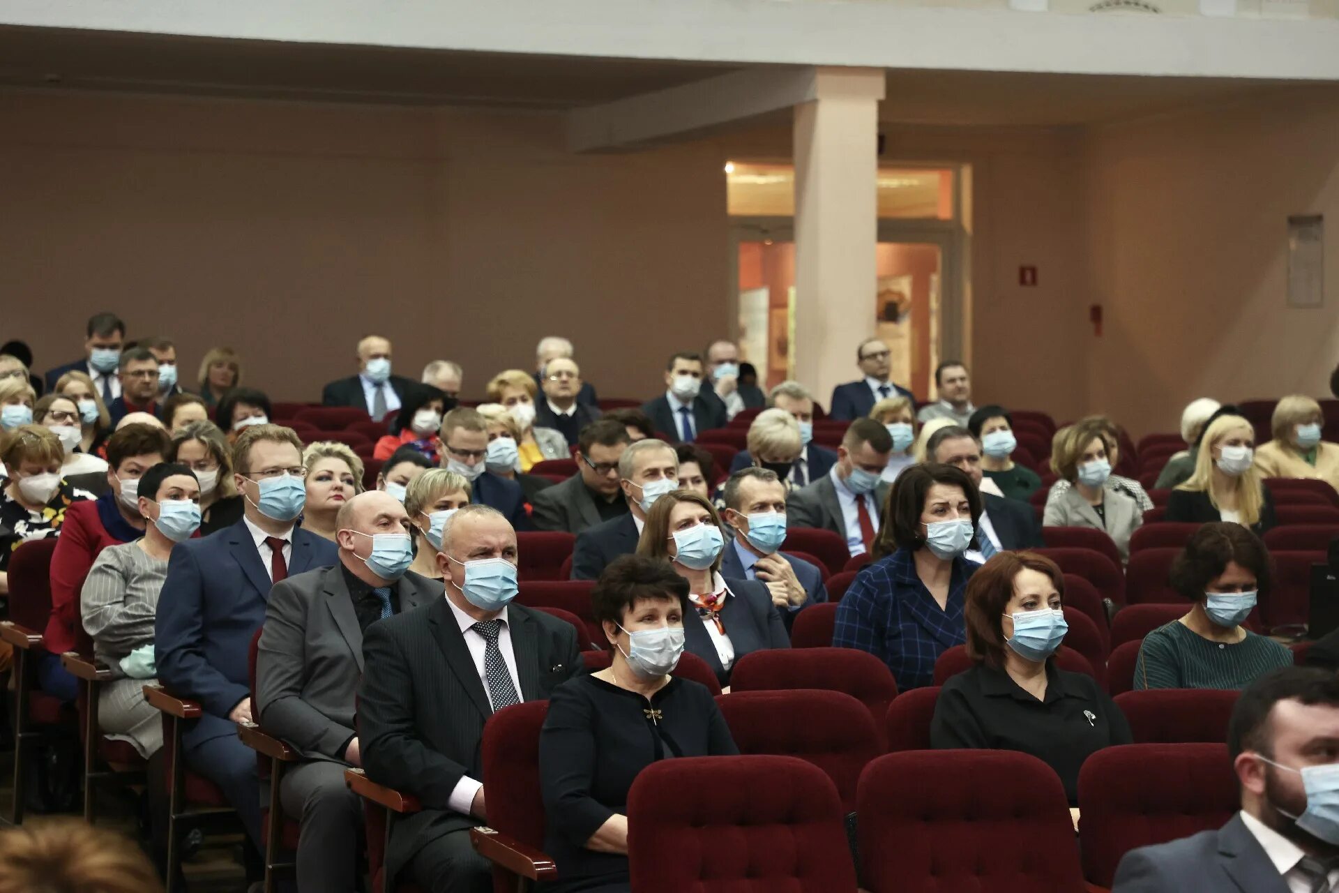 главное управление здравоохранения гродненского облисполкома. областная организация профсоюза. секретарь на совещании. гродненское главное управление здравоохранения. гродненское главное управление здравоохранения.