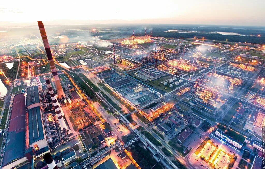 Города фабрики в россии. Самый большой в мире химический завод. Самый большой завод в России. Промышленные предприятия. Самый большой завод в мире.