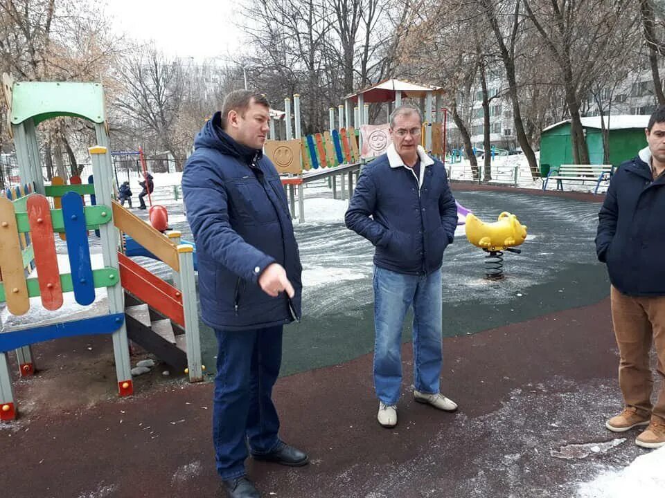 Москва корнейчука 51б. Жкх бибирево. Дом творчества бибирево. Жилищник лианозово сотрудники. Жкх бибирево.