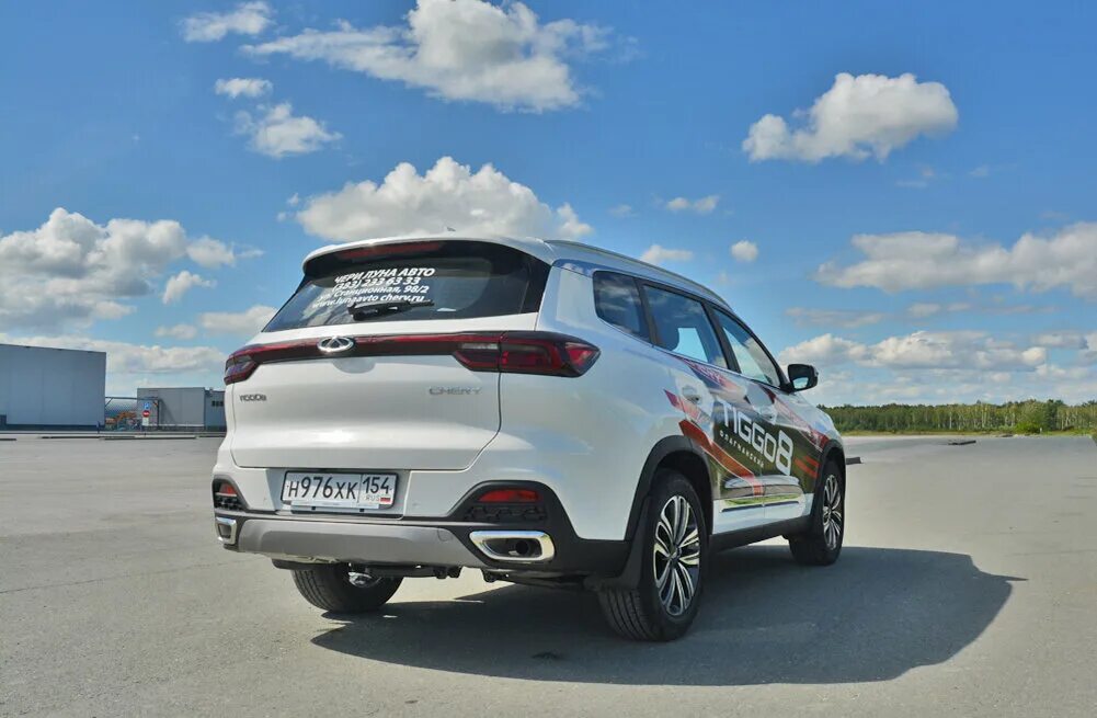 Приложение для чери тигго 7. Chery tiggo 8 pro белый. чери тигго 8 про черная крыша. чери тигго 8 про 4*4. черри тигго 8 спот.