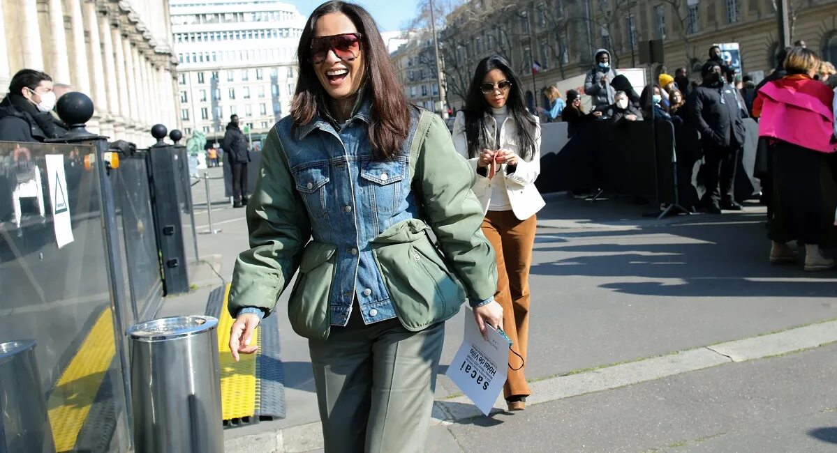 Стрит стайл 2022 женщины Парижа. Куртки мода 2022 2022. С чем носить куртку весной 2024