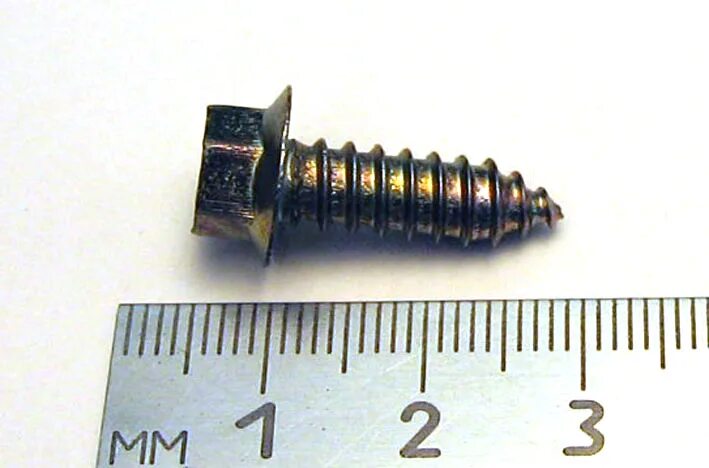 Самонарезающие винты (для крепления накладок 40мм). Саморез 6,3*19 прессшайба звезда крепления брызговика 1118 белзан. Саморез крыла. Саморез крыла 2108. Винт крепления крыла ваз 2108.