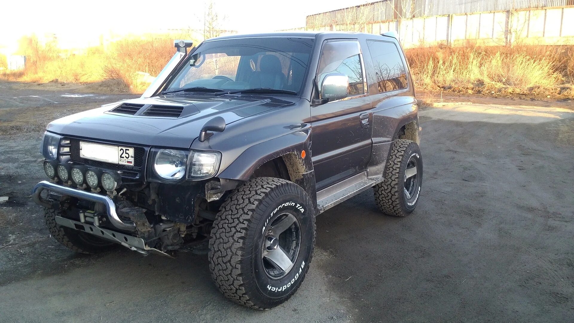 Купить ммс паджеро. Паджеро 2 Рестайлинг. Pajero 2 Tuning. Mitsubishi Pajero 3 бушвакеры. Митсубиши Паджеро 2 тюнинг.