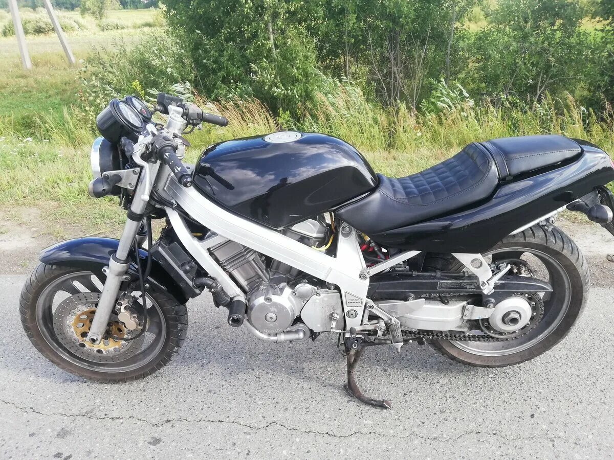 650 кубов. 650 кубов. Bmw f650st черный. баха 650 кубов. Suzuki freewind 650.