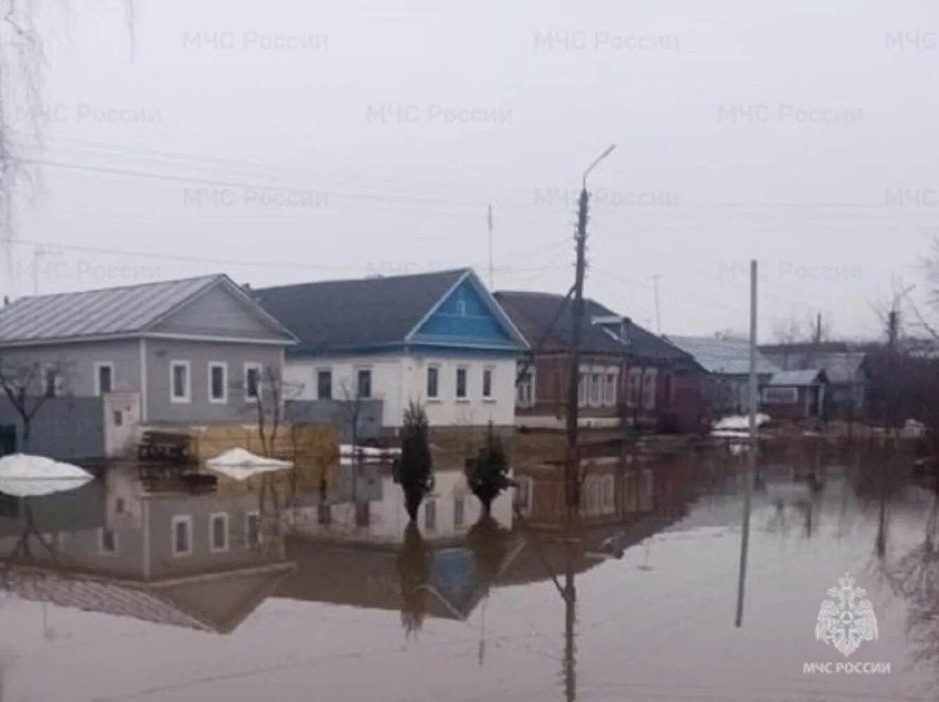 Паводок 2024 калужская область. Калуга Полотняный завод подтопления. Наводнение в Калужской области. Затопило завод. Подтопление.