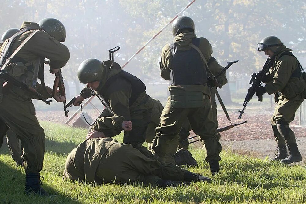 Незаконное вооруженное формирование. Борьба с НВФ. Операция против террористов. Незаконные вооруженные формирования. Армейская операция