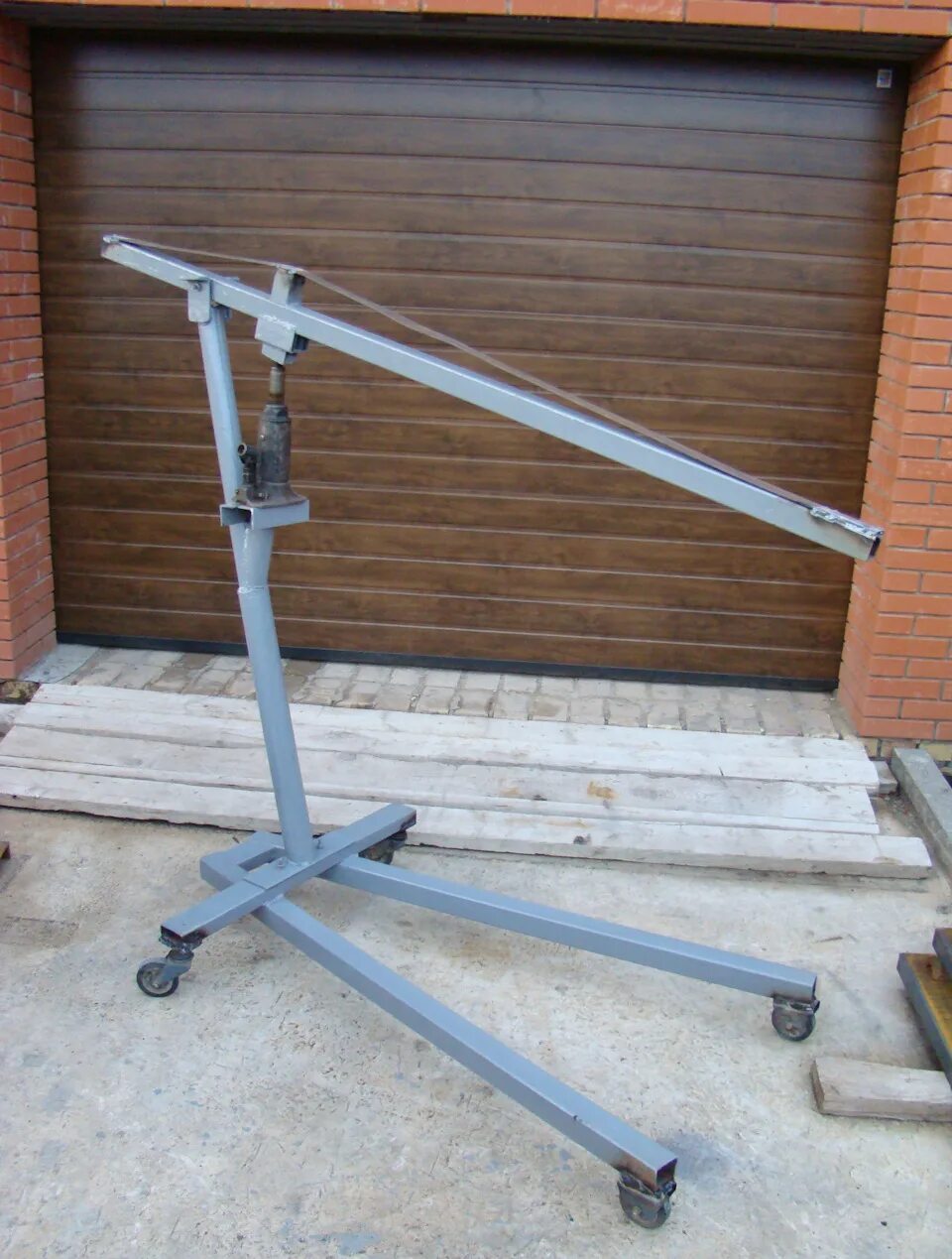 Кран т62103a ae&t 1т с лебедкой. Гусак для двигателя. Кран гидравлический ae t т62103а с лебедкой 1 т. 2 т. Гидравлический подъемник гусак.