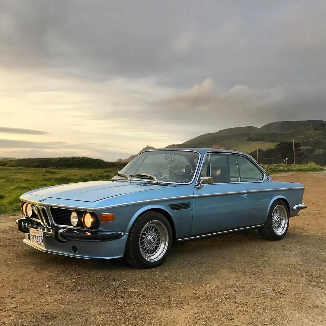 Купить старые классики. BMW e9. BMW Classic e9. BMW e9 Coupe. БМВ е9 купе.