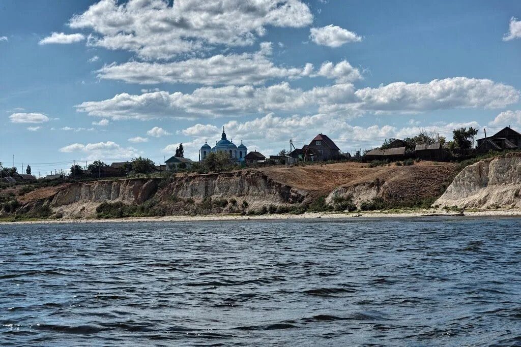 Село золотое Красноармейский район Саратовская область. Золотое село Саратовская область Красноармейский. Утёс синее Лбище Саратов. Саратов село золотое Красноармейский район.