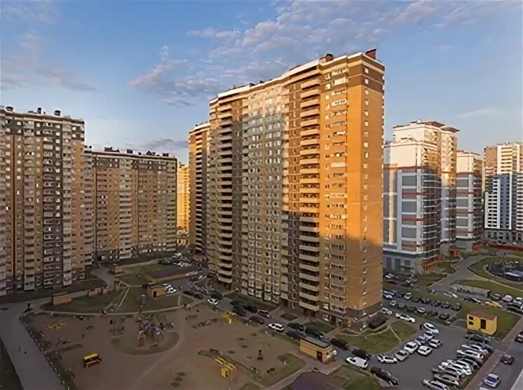 Ул. Ук кантемировская. Пулковское шоссе 36 к 4. , 28к1. Кантемировская 58.