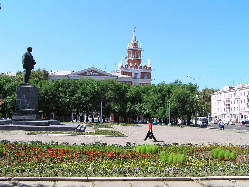 Краснодарский край комсомольск. Площадь Ленина Комсомольск-на-Амуре. Площадь города Комсомольск на Амуре. Площадь Ленина Комсомольск. Памятник Кирову в Комсомольске на Амуре.