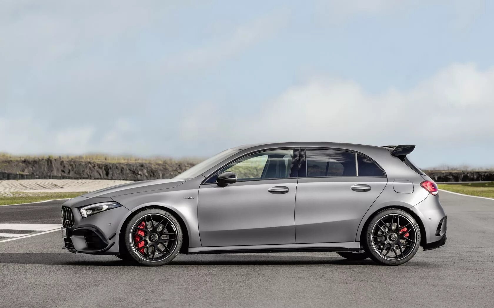 Mercedes a45s AMG. Mercedes Benz a45 AMG. Мерседес а45 АМГ. Mercedes-Benz a45 AMG 4matic 2020.