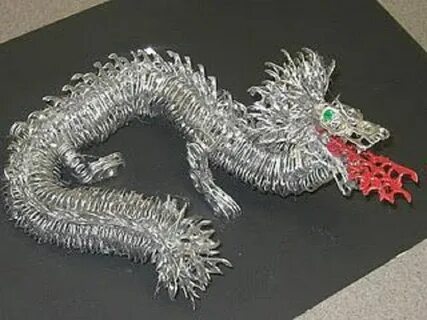 Дракон из вторсырья