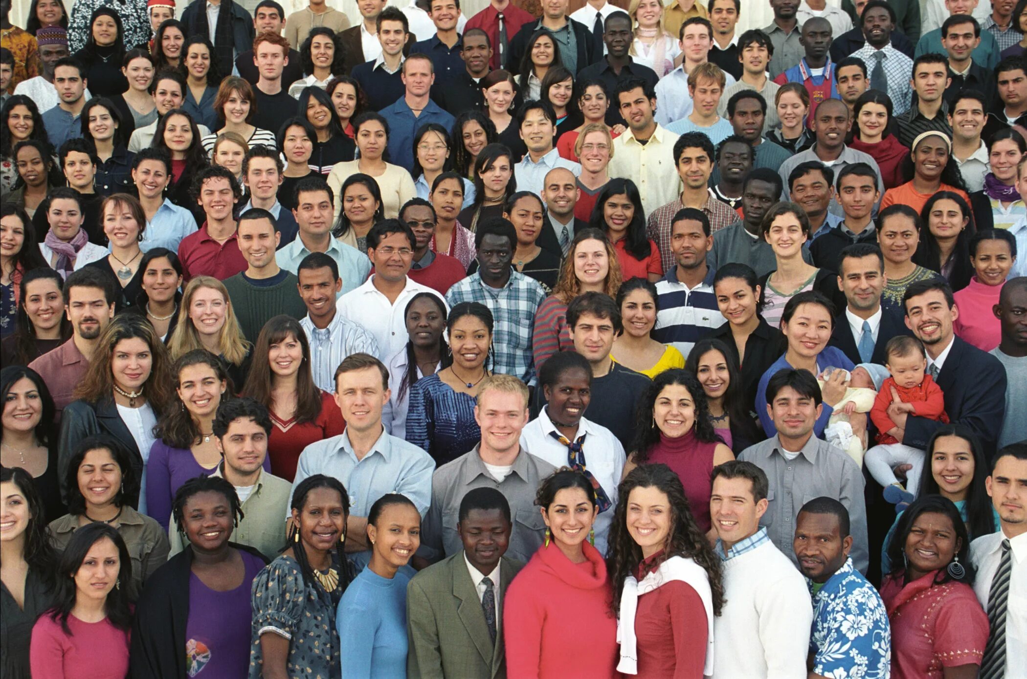 Blur live. Different cultures. Люди разных возрастов. All the people in the. Азиаты на одно лицо.