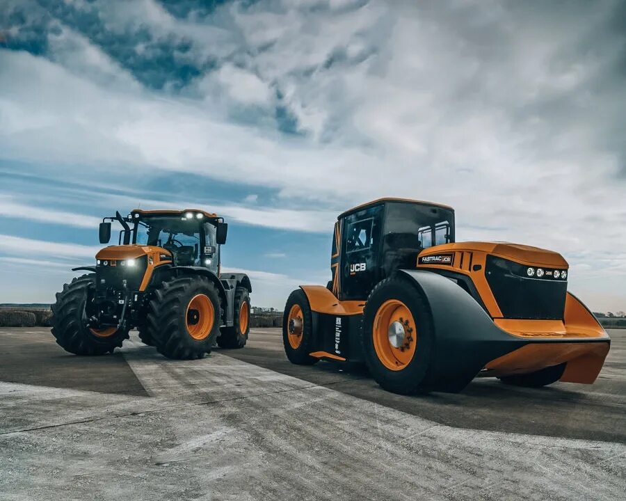 Самой дорогой трактор. Трактор JCB Fastrac. JCB Fastrac самый быстрый трактор. JCB Fastrac 8000. Трактор JCB Fastrac two.