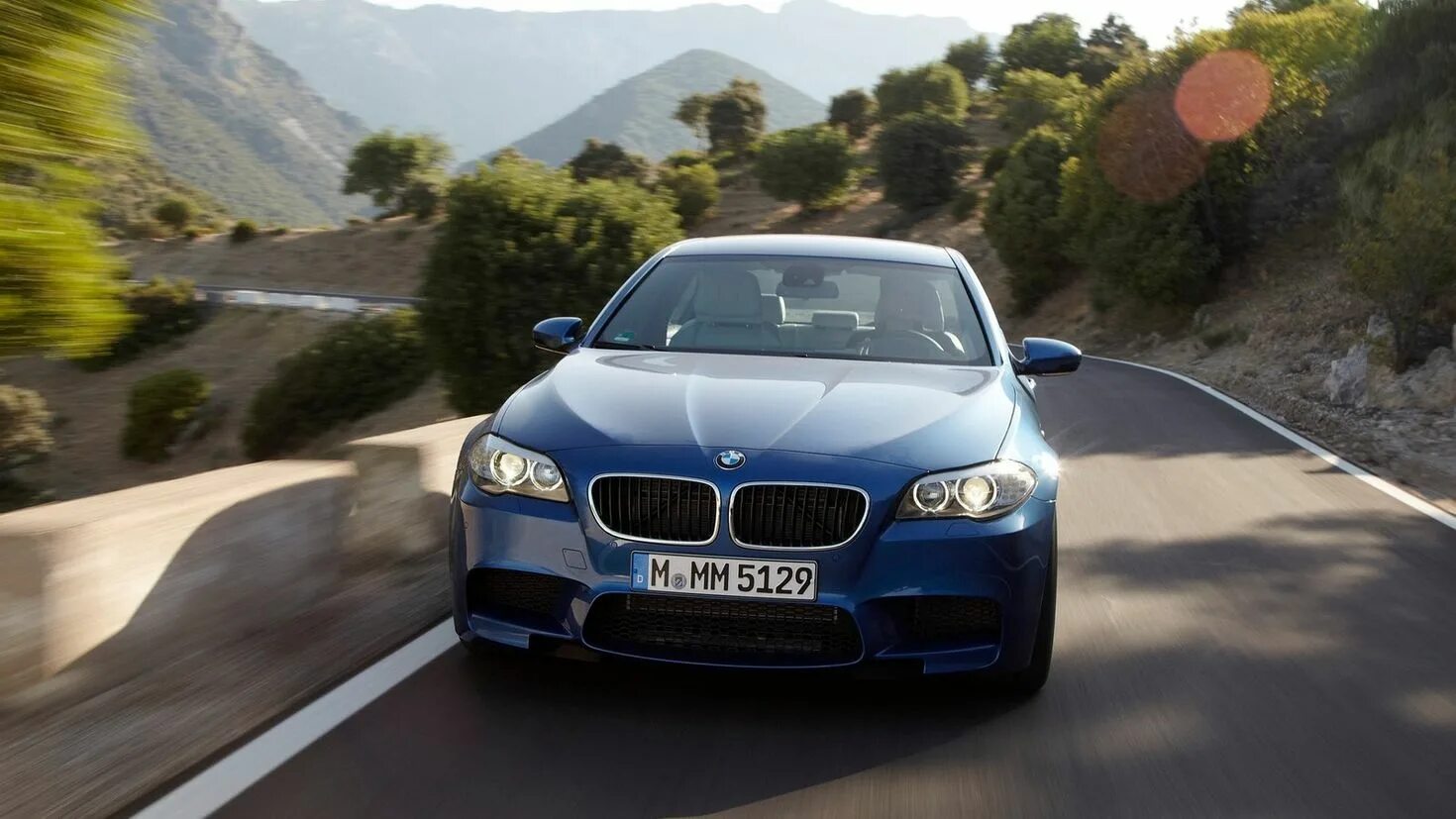 Bmw m1 e82. Bmw m1 coupe 2011. Бмв на природе. Bmw 530 m. Bmw m1 2011.