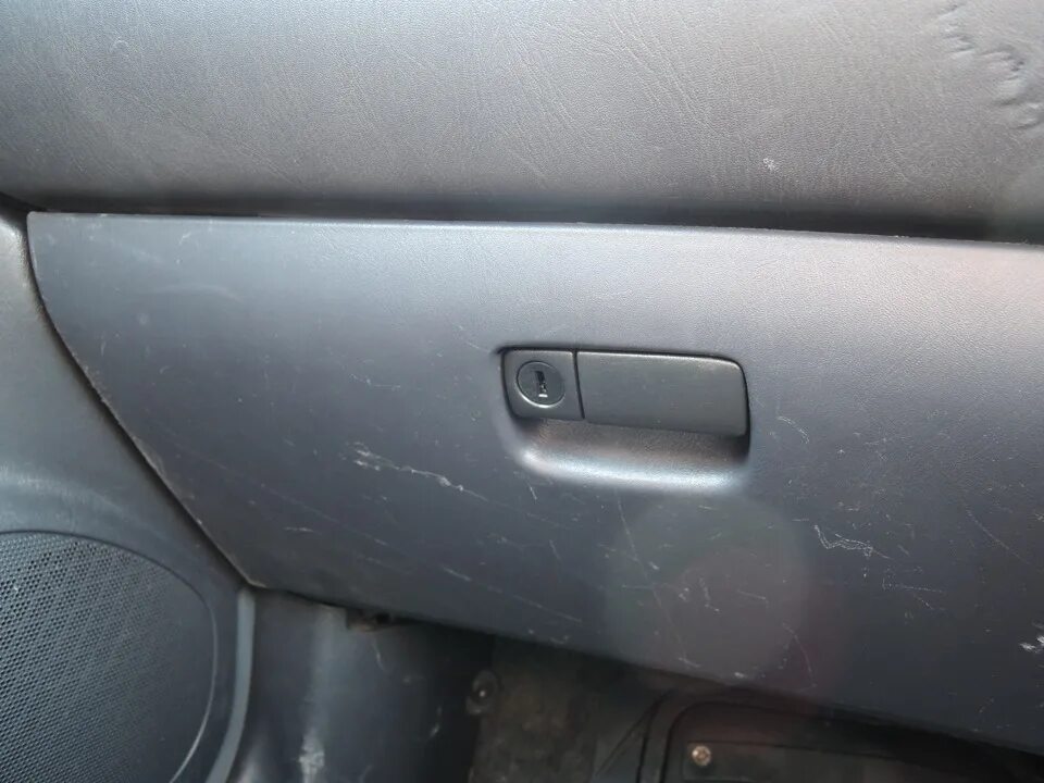 Как снять бардачок ниссан б10 обслуживание и необходимые замены :) Nissan March (K12), 1,2 л, 2009 года расх