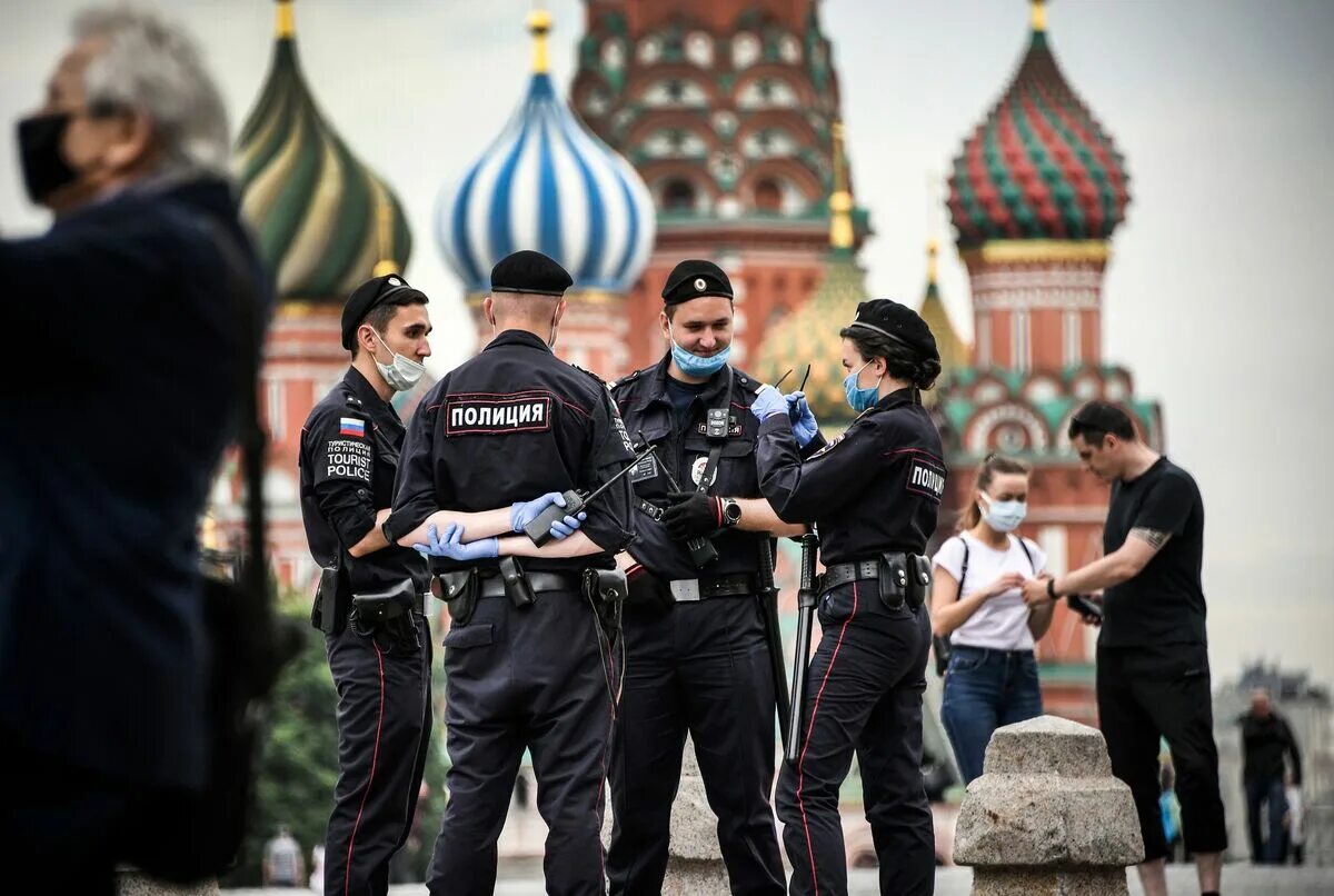 Полиция Москвы. Полицейский Москва. Полицейский России. Туристическая полиция России.