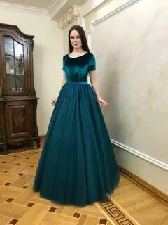 Шоу рум выпускных платьев