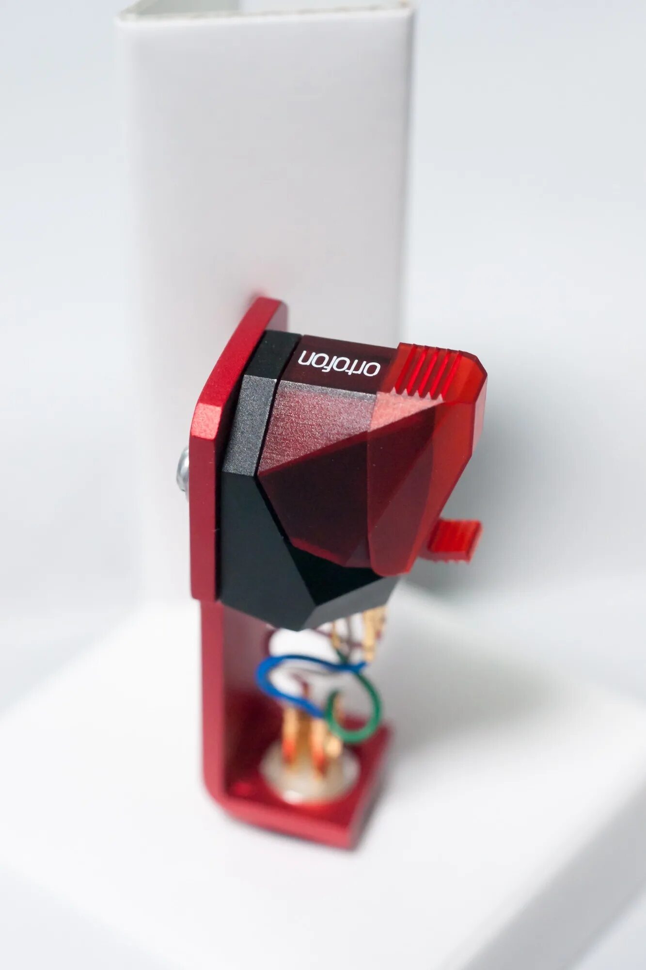 Ortofon 2m Red. Головка Ortofon 2m Red. Упаковка Ortofon 2m Red. Головка звукоснимателя Ortofon 2m Red. Ortofon 2m blue