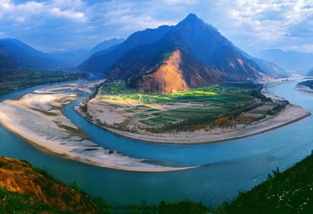 Хуанхэ и янцзы. Река ли китай. Пекин река янцзы. Китайская река сунхуа. Две китайские реки.