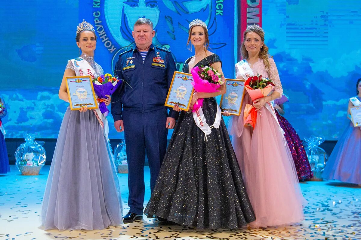 Торжественная краса значение. Краса вдв 2025 кубинка. конкурс краса вдв 2025. мисс вдв 2025. юлия меркина краса вдв 2025.