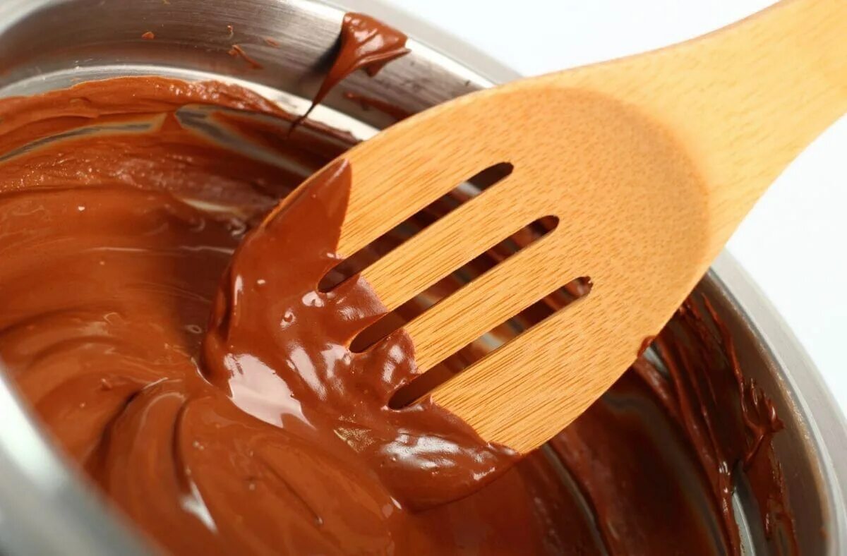 Растаявший шоколад. Растопленный шоколад. Быстро растопить шоколад. Тающий шоколад.