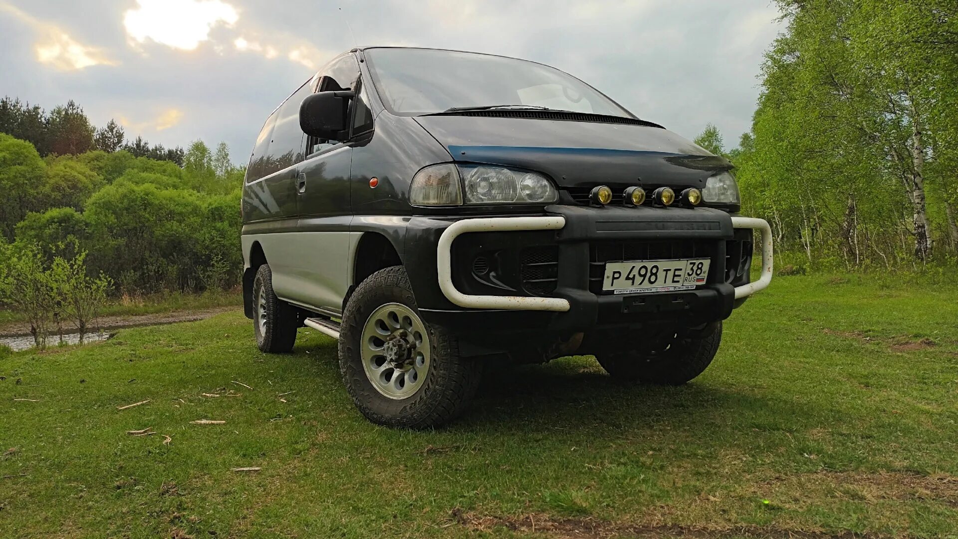 Mitsubishi delica. Mitsubishi delica 2. Тюнингованная делика. Delica булка. Mitsubishi delica булка.
