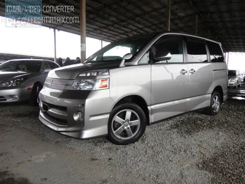 Toyota Voxy 2006. Тойота Вокси 2006. Тойота Вокси 2006 год. Тойота Вокси 2004 кузов.