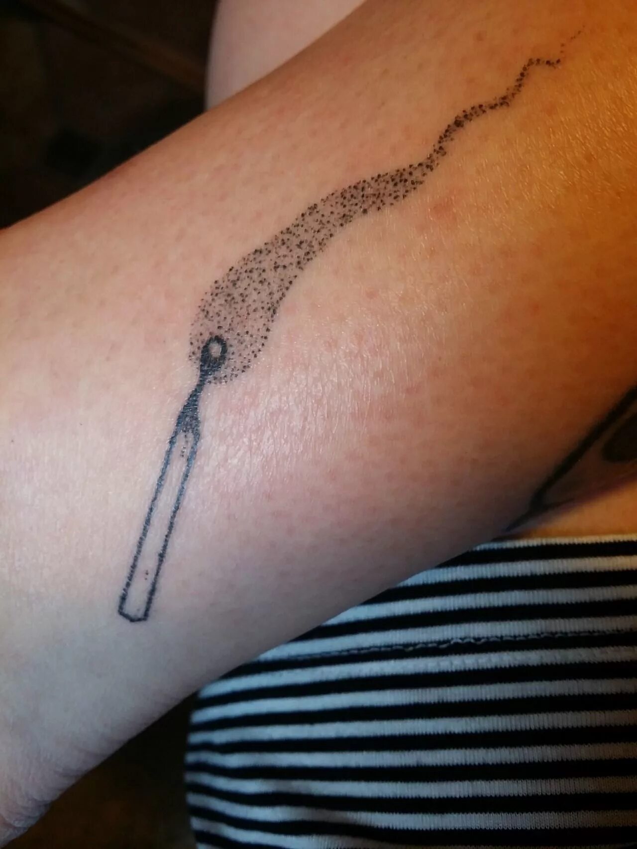 Тату спичка. Handpoke тату красивые. Magic Stick тату. Браслет хендпоук. Tatau stick poke