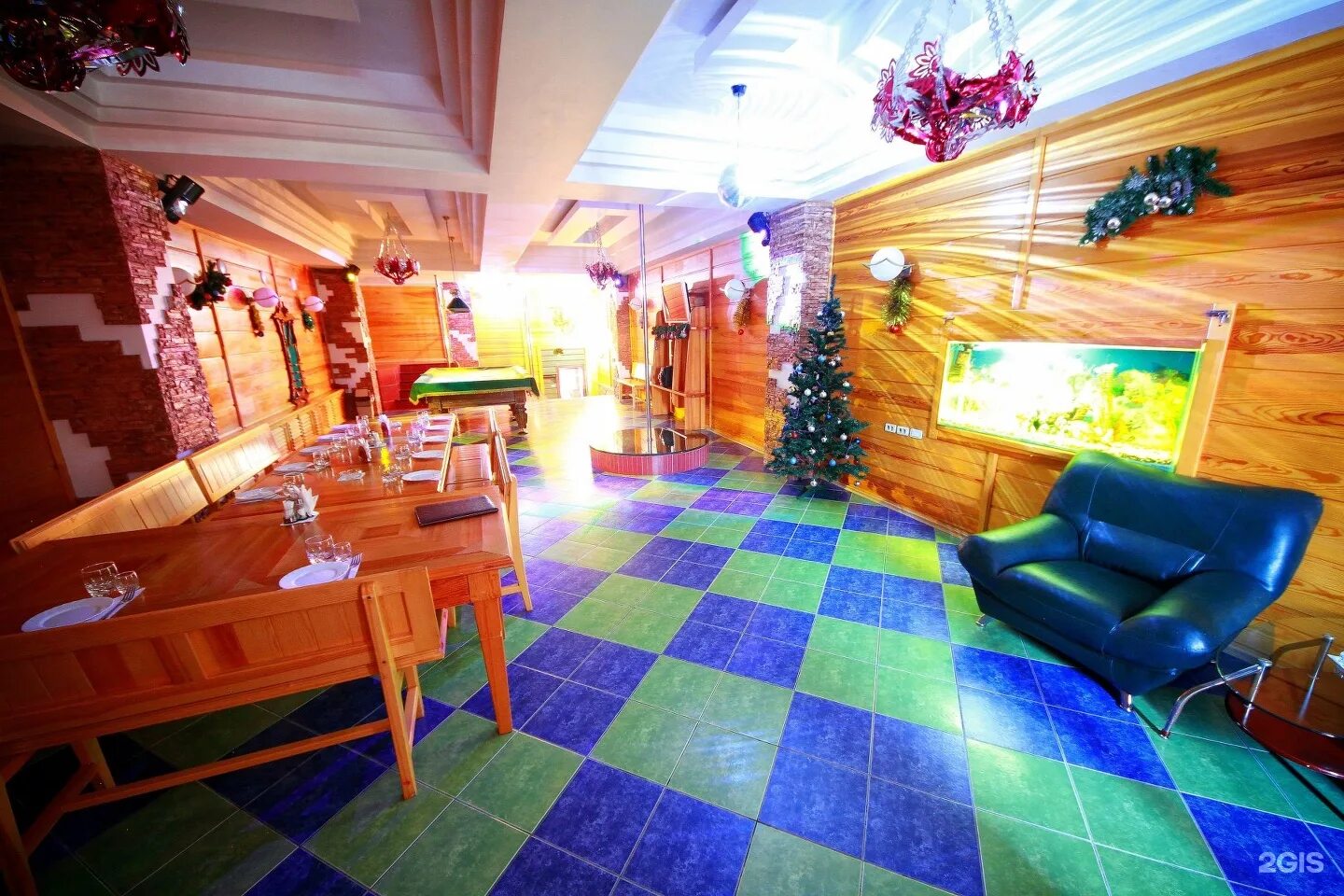 Александровский двор новокузнецк контакты. Александровский двор новокузнецк сауна. Александрийский двор новокузнецк сауна. Александровский двор новокузнецк сауна. Александровский двор новокузнецк.