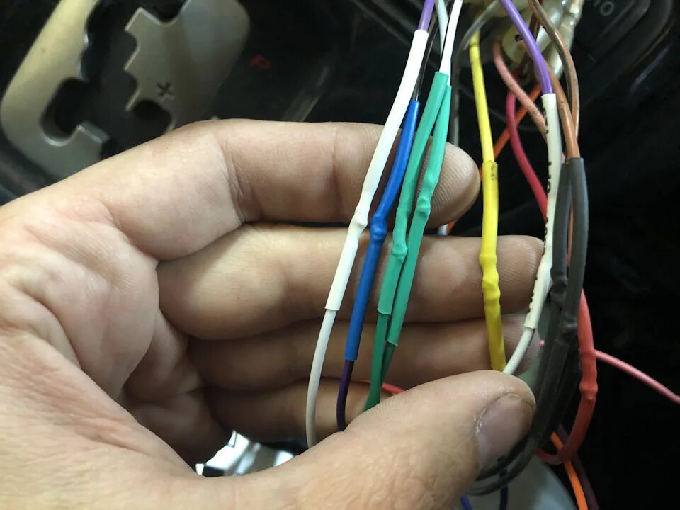 Как подключить магнитофон провода