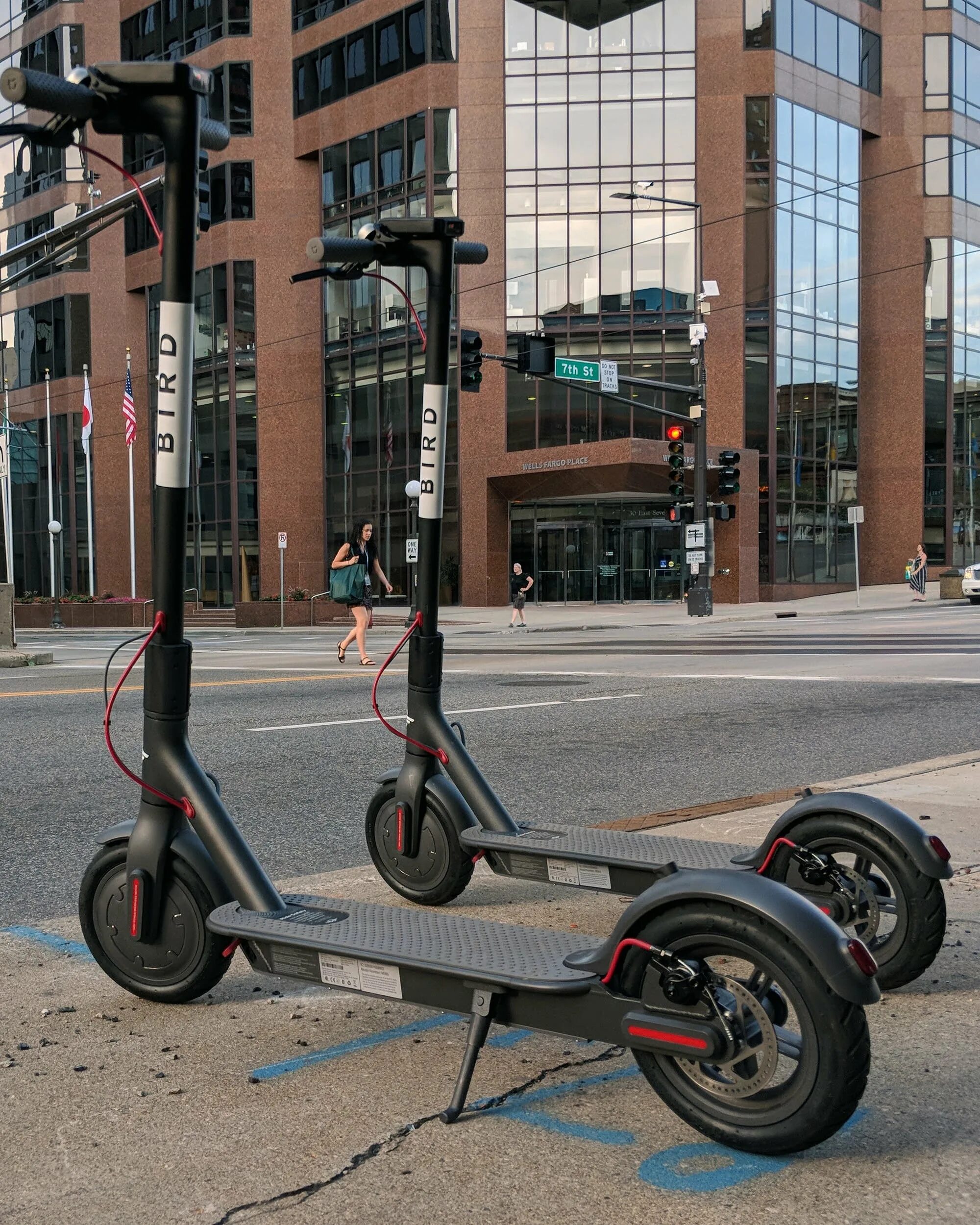 Электросамокат City Bird sh1. Самокат City Scooter. Электросамокат Сити мобил. Электрический самокат Ситимобил.