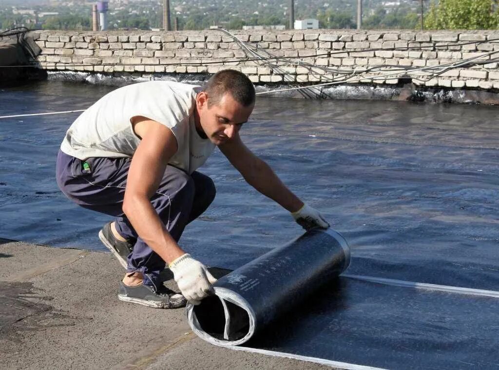 Покрыть рубероид. Стеклоизол технониколь укладка. рулонной рубероидной кровли. гидроизоляция кровли.