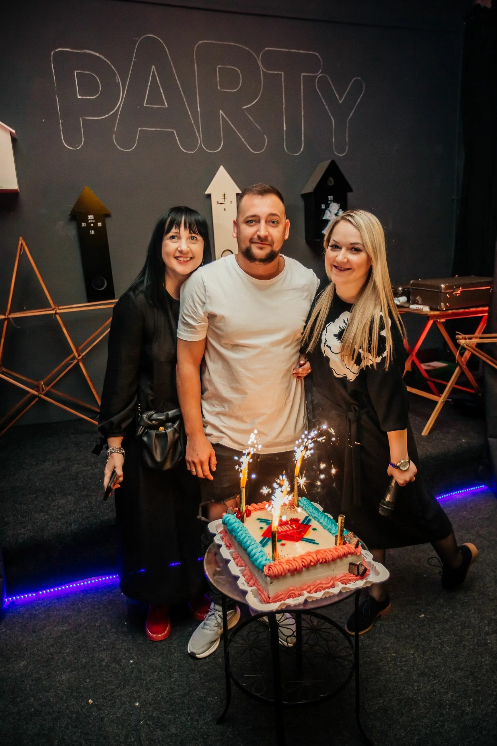 Студенческая вечеринка питерских математиков. Питерская вечеринка. Шоу для кафе. Ресторан цапля добролюбова. Питерская вечеринка.