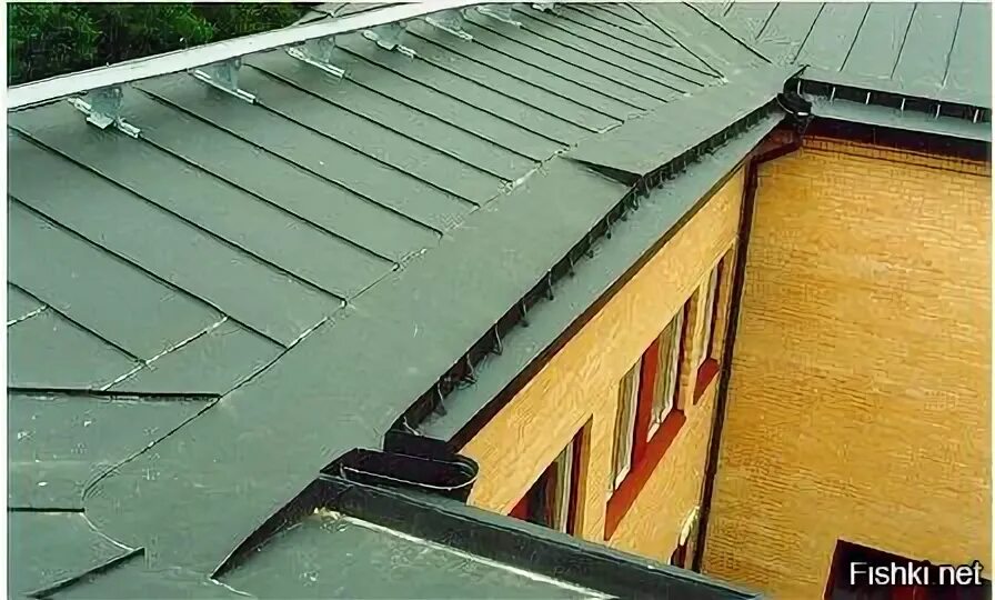 Prefa кровельный алюминий. Фальцевая кровля надстенный желоб. Фальцевая кровля желоб. Фальцевый желоб. Фальцевая кровля 7024.
